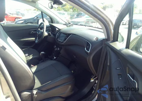 2022 Chevrolet Trax Awd Lt from USA, damaged, VIN KL7CJPSM3NB542396